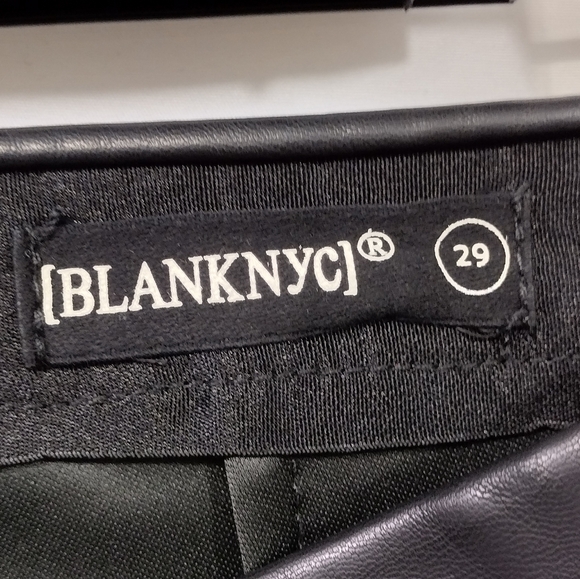 NWOT BLANKNYC Faux Leather Easy Pull On Pants Womens 29 Black Boho Retro 90s - Picture 8 of 9
